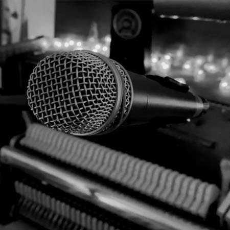 دانلود آهنگ بگذر ز من ای آشنا با صدای زن